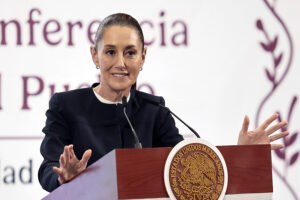 México no entra en recesión: Sheinbaum defiende alza del PIB