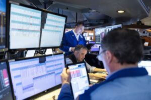 Wall Street repunta y el Dow Jones lidera con un 0,94 % de subida
