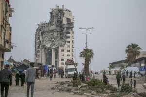 Ataques israelíes dejan más de medio centenar de muertos en Gaza