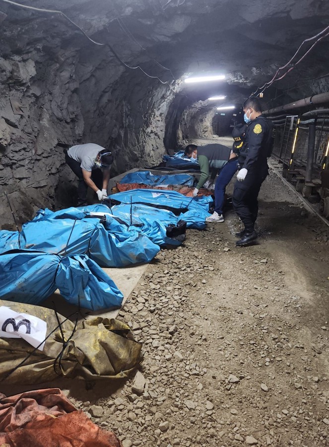 Estado de sitio en evaluación por crisis de minería ilegal en Perú