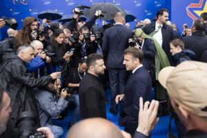 Francia condena postura de Putin ante llamado a la paz, afirma Macron