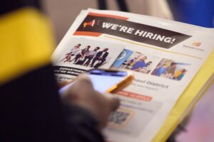 EE.UU.: el desempleo se mantiene en 4,2 % durante mayo