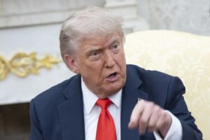 Trump advierte sanciones severas a Rusia y Ucrania si el conflicto continúa