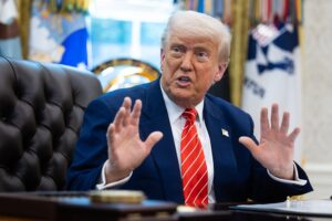 Empleo privado estancado: Trump presiona a la Fed para rebajar tipos