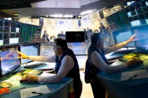 Conflicto Israel-Irán impacta mercados: Wall Street abre a la baja