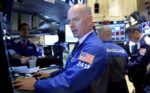 Mercados en rojo: Wall Street reacciona con cautela a contacto entre Trump y Xi
