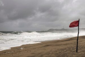 México: el huracán Flossie se desplaza sin fuerza hacia el noroeste del país