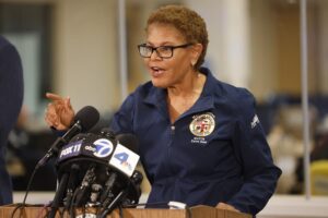 Trump anuncia redadas y Los Ángeles responde con medidas de protección a inmigrantes