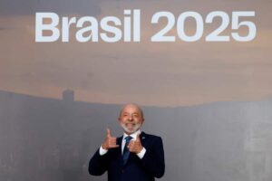 Lula denuncia ante líderes BRICS que el negacionismo amenaza el futuro del planeta